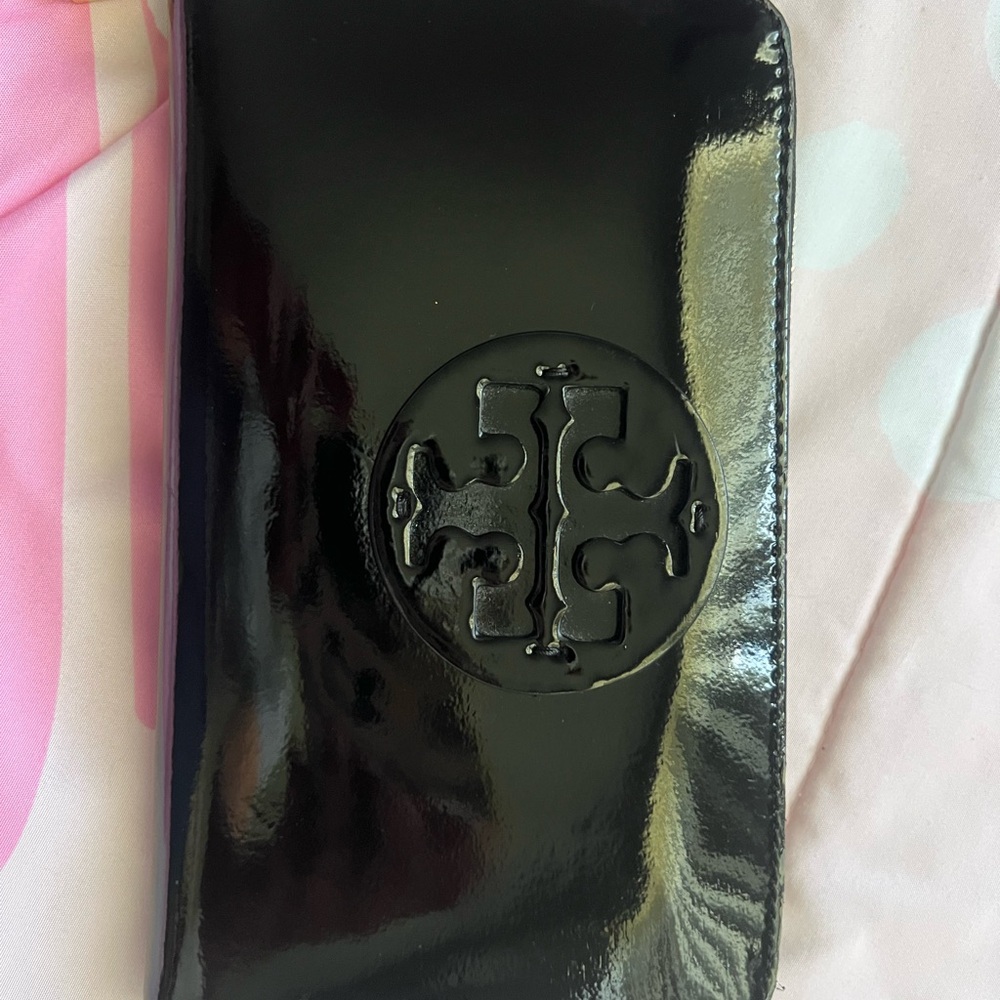 Tory Burch Shiny Black Leather Clutch - Picture 2 of 10